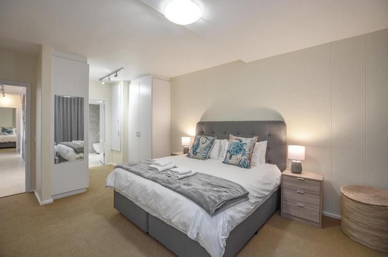 To Let 3 Bedroom Property for Rent in Dolphin Beach Western Cape